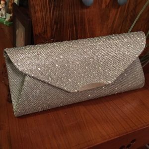 🤑SOLD!! Silver clutch